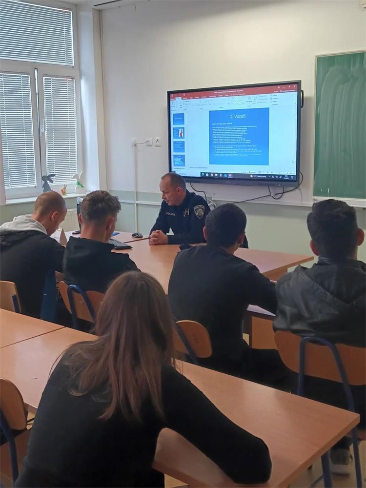 Slika /PU_VP/PRIOPĆENJA - ILUSTRACIJE/TRENING VOŽNJA/1000005924.jpg